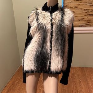 Lisa International Black Chenille Sweater With Black Gray And cream Faux Fur L